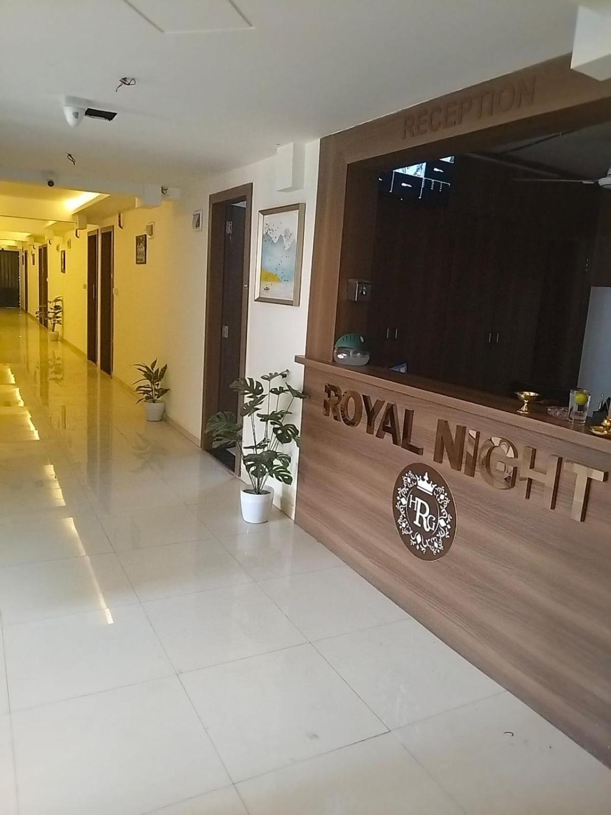 Hotel Royal Night Daman Exterior photo